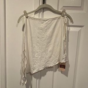 Queen Of Hearts Clothing off-white size small asymmetric skirt NWT